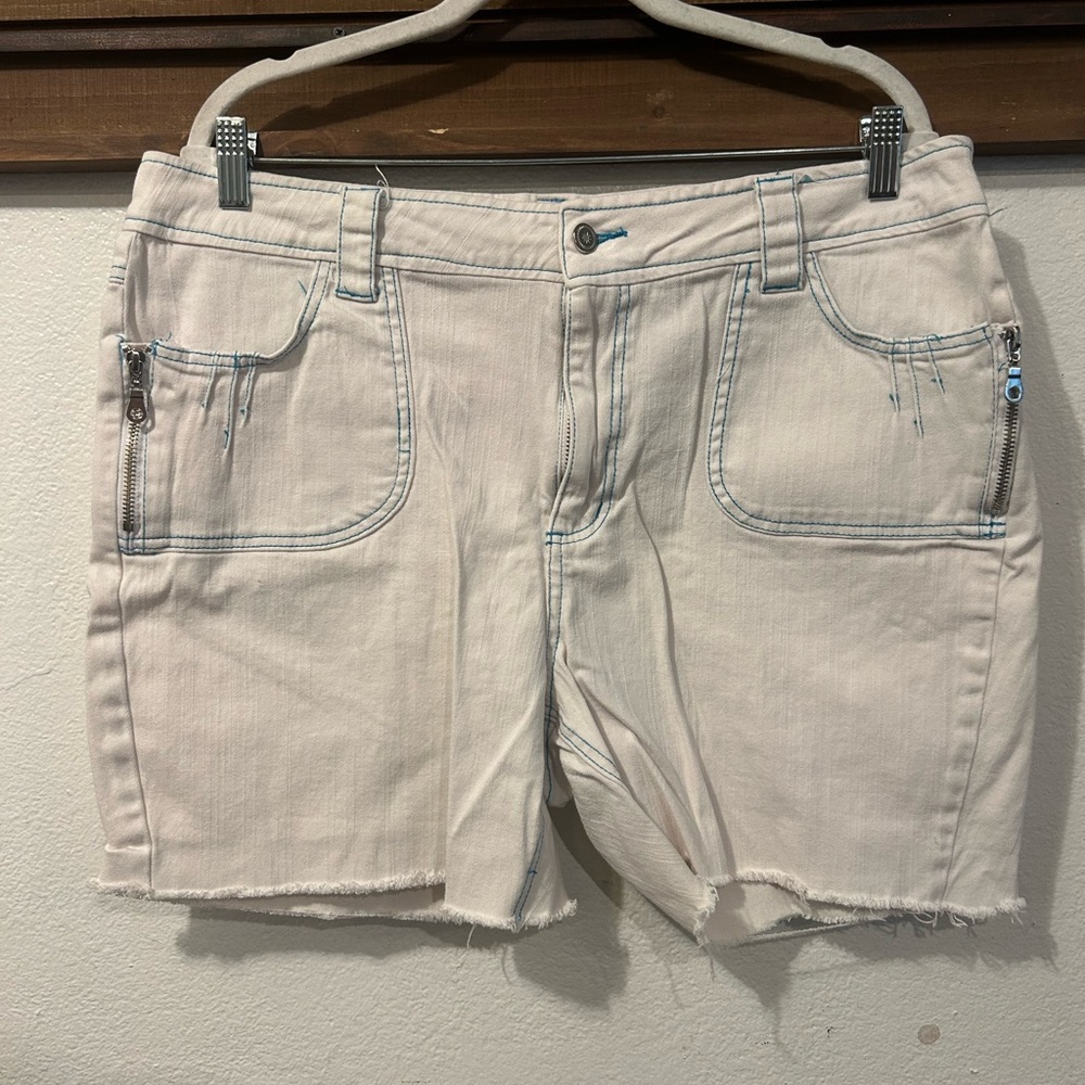 Vintage Crest Women’s Jean Shorts Size 19/20  (1354)